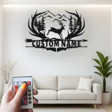 Insegna in metallo personalizzata con cervo e scena montana retroilluminata LED regalo per amanti della natura decorazione per cabin o lodge