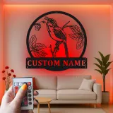 Personalisiertes LED-beleuchtetes Metall-Wandkunst mit Vogel und Zweig – Geschenk für Naturfreunde, Garten- oder Terrassendekor