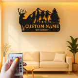 Personalisierte Hirsch-Mountain-Szene LED-Metall-Wandkunst – rustikales Geschenk für die Hütte