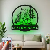 Cartel de metal personalizado con mochila de senderismo y luz LED, regalo para entusiastas del aire libre, decoración de aventura para cabaña o refugio
