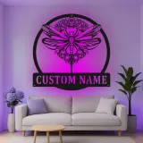 Cartel de metal personalizado con luz LED de libélula, regalo para amantes de la naturaleza, decoración para dormitorio o salón 1