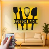 Insegna in metallo personalizzata con luce LED a forma di Utensili da Cucina - Regalo per Chef - Decorazione Moderna per Cucina