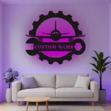 Personalisierte LED-Leuchte aus Metall mit Flugzeug und Zahnrad – Ein einzigartiges Geschenk für Piloten, ideal für Hangar oder Büro