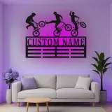 Personalisiertes BMX Radfahrer LED-beleuchtetes Metallschild Geschenk für BMX-Enthusiasten Spielzimmer oder Schlafzimmer Dekor