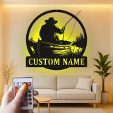 Insegna in metallo personalizzata per pescatore | Arte murale luminosa LED | Arredo pesca con nome su misura per casa al lago e pescatori