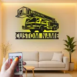 Panneau LED camion de pompiers personnalisé | Décoration murale en métal pour pompier | Décor de caserne | Cadeau pour premier intervenant