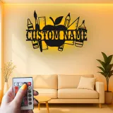 Cartel de nombre de profesor personalizado | Arte mural de metal LED para aula | Decoración personalizada de útiles escolares | Regalo de fin de año para educadores