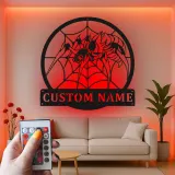 Insegna in metallo personalizzata con ragnatela | Arte murale LED personalizzata | Decorazione per man cave gotica e regalo per amanti degli aracnidi