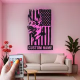 Arte murale LED in metallo con Pastore Tedesco | Insegna personalizzata con nome del cane | Decorazione patriottica con bandiera americana per casa o ufficio
