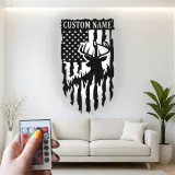 Insegna in metallo LED personalizzata con cervo e bandiera americana - Regalo per cacciatori - Decorazione per cabine rustiche