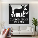 Insegna in metallo personalizzata con luce LED per fattoria di cervi - Regalo personalizzato per proprietari di fattorie, decorazione rustica per esterni