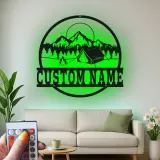 Insegna in metallo LED personalizzata con scena di campeggio regalo per appassionati di outdoor decor per cabin o RV 1