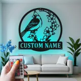 Décoration murale en métal personnalisée avec lumière LED cardinal et fleurs
