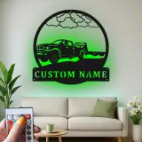 Insegna LED in metallo con pickup personalizzato | Arte murale con rimorchio gooseneck | Decorazione garage con nome per lui | Regalo per camionisti