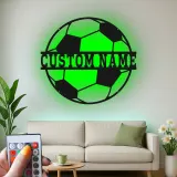 Personalisiertes Fußball-Metallschild | LED-beleuchtete Wandkunst | Individuelle Namensdekoration für Spieler, Trainer oder Mannschaftsraum