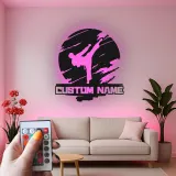 Personalisiertes Karate Metallschild | LED-Kämpfer-Silhouette für Dojo & Jugendzimmer | Individuelle Kampfsport-Dekoration
