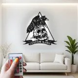 Insegna LED in metallo gotica con corvo e teschio | Arte murale horror personalizzata | Decorazione spettrale su misura per man cave, studio | Targhetta dark art