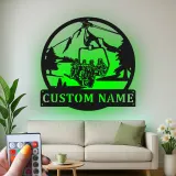 Insegna in Metallo con Seggiovia Personalizzata | Arte Murale Retroilluminata per Sciatori | Decorazione per Cabinette Montane e Regalo per Nome di Famiglia