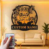 Decoración mural de metal personalizada con vaca Highland | Cartel floral LED para estilo farmhouse | Regalo a medida para ranchero y placa con nombre para nursery