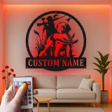 Personalisierte LED-Metall-Wandkunst mit Jagdhund und Ente – Geschenk für Jäger, Deko für Männerhöhle oder Ferienhaus