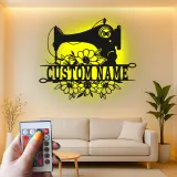 Cartel de máquina de coser personalizado | Decoración mural de metal LED | Decoración personalizada para el cuarto de manualidades | Regalo para costurera o mamá