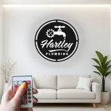 Insegna Logo Idraulico Personalizzata | Arte in Metallo LED per Laboratorio | Decorazione Industriale con Rubinetto e Ingranaggio | Regalo Personalizzato per Man Cave