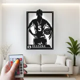 Decorazione murale personalizzata per ragazza calciatrice | Insegna con nome e numero | Decorazione LED in metallo per la camera dell’atleta | Regalo per giocatrice