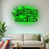 Personalisierter Tattoo-Studio-Schild | Handgefertigte Schwalbe Metall-Wandkunst mit LED | Vintage Tattoo-Künstler Geschenk | Retro Salon-Dekor