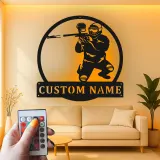 Insegna LED personalizzata per giocatore di paintball | Arte murale in metallo personalizzata | Decorazione per sala giochi e man cave | Luce d'azione retroilluminata