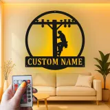 Enseigne en métal personnalisée pour lineman | Décoration murale LED pour électricien | Déco de poteau électrique pour garage ou bureau