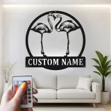 Panneau en métal Flamant Rose personnalisé | Art mural de nom sur mesure | Décor de patio et de piscine tropical | Art d'oiseau extérieur