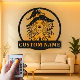 Cartel de metal personalizado con luz LED de bruja Regalo de Halloween personalizado Decoración encantadora para brujas