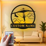 Insegna LED personalizzata con deltaplano | Insegna in metallo personalizzata | Regalo per pilota e arredo sportivo per man cave o ufficio