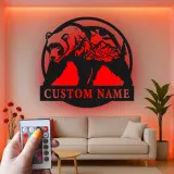 Personalisierte LED-beleuchtete Metall-Wandkunst mit Bär und Berg – Geschenk für Naturfreunde