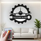 Personalisierte LED-Leuchte aus Metall mit Flugzeug und Zahnrad – Ein einzigartiges Geschenk für Piloten, ideal für Hangar oder Büro