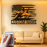 Insegna in metallo personalizzata con jet da combattimento | Arte murale LED personalizzata per pilota | Decorazione per sala hobby militare con bandiera USA