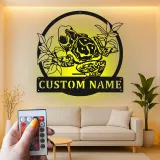 Insegna LED in metallo con rana | Arte murale personalizzata con anfibio | Regalo per amanti della natura per casa, ufficio o cameretta