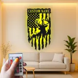 Insegna in metallo LED personalizzata con cervo e bandiera americana - Regalo per cacciatori - Decorazione per cabine rustiche