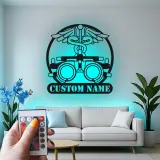 Panneau Optométriste Personnalisé | Décoration murale en métal Phoroptère | Décor de bureau d'ophtalmologiste avec lumière LED | Cadeau logo Caduceus