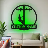 Arte da Parete in Metallo LED per Lineman | Regalo Personalizzato per Elettricista | Insegna con Nome Personalizzata per Garage o Ufficio | Decorazione per Palo Elettrico