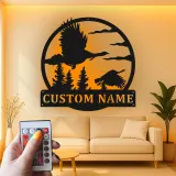 Insegna LED in metallo per caccia alle anatre personalizzata | Regalo per cacciatore personalizzato | Decor rustico per parete di baita | Arte per man cave