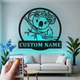 Cartel LED de koala personalizado | Decoración floral de nombre de bebé | Arte mural iluminado para guarderías