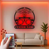 Panneau Optométriste Personnalisé | Décoration murale en métal Phoroptère | Décor de bureau d'ophtalmologiste avec lumière LED | Cadeau logo Caduceus