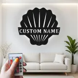 Cartel LED de Concha de Vieira | Decoración Costera Personalizada para Casa de Playa | Arte Náutico de Pared Personalizado | Placa de Nombre Inspirada en Art Deco para Baño