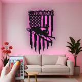 Cartel de metal personalizado de moto de nieve | Arte mural LED de bandera americana | Decoración de cueva de hombre personalizada y regalo patriótico para motorista