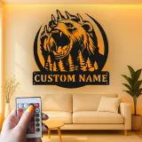 Personalisiertes LED-Licht Metallschild mit Grizzlybär – Geschenk für Naturfreunde, Dekoration für Hütte oder Lodge