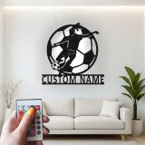Cartel de metal personalizado de jugadora de fútbol femenino con luz LED, regalo personalizado para aficionados al fútbol, decoración para sala de juegos