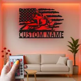 Plaque Métallique LED Personnalisée Motoneige | Art Mural Drapeau Américain Personnalisé | Cadeau Motoneigiste | Décor Man Cave