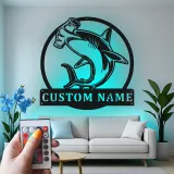 Cartel personalizado de tiburón martillo | Arte mural LED de metal personalizado | Decoración de depredador oceánico para cueva del hombre u oficina | Regalo para pescador