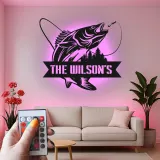 Insegna da pesca personalizzata con LED | Arte murale in metallo con pesce su misura | Arredo per casa al lago e baita | Regalo per pescatore con cognome di famiglia
